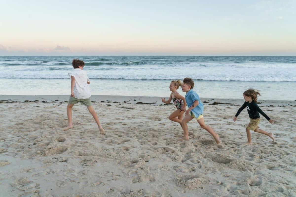 Spacious Apartment, Walk To Kings Beach Caloundra Buitenkant foto